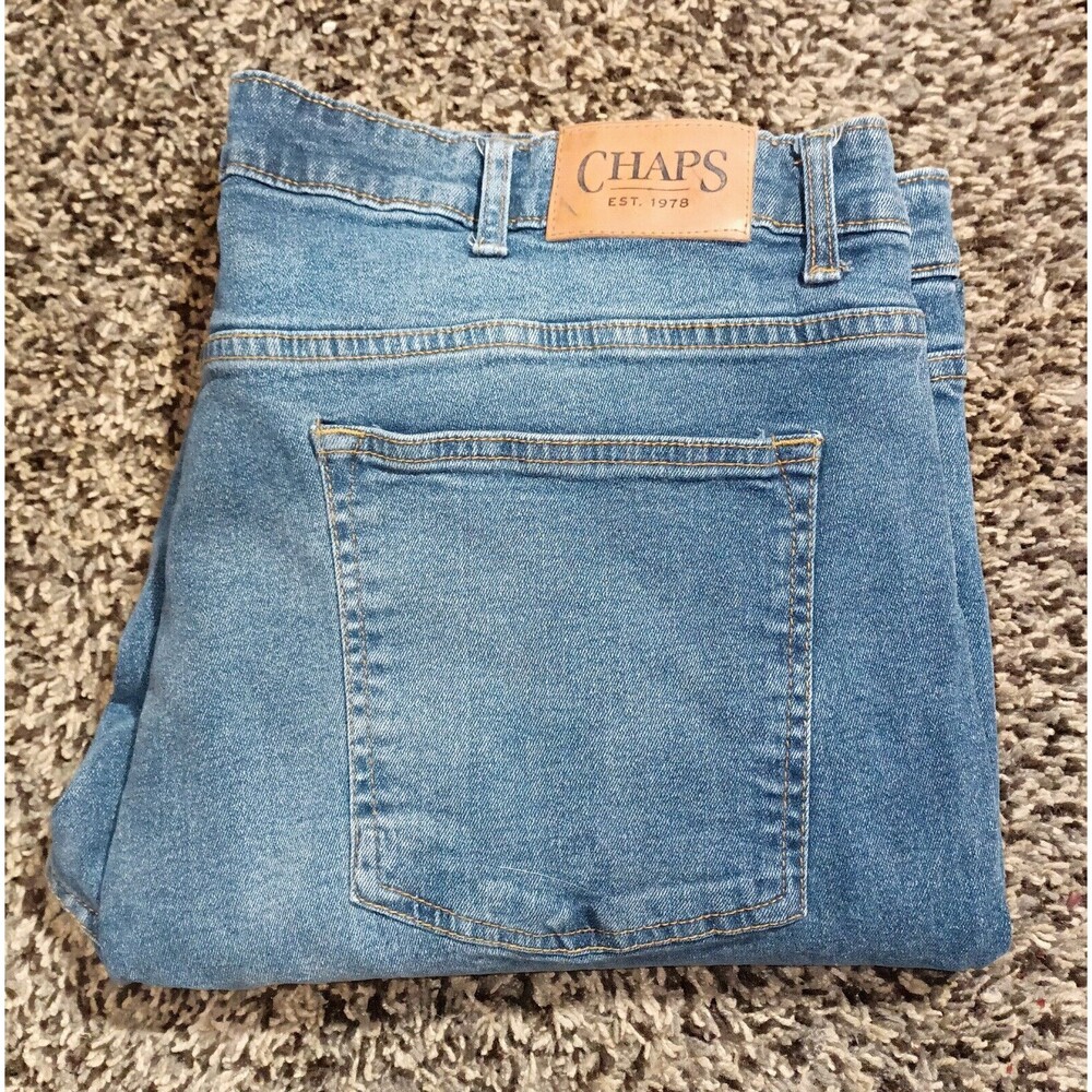 Chaps Mens Blue Jeans 44/32 per tag  Relaxed Fit Straight Leg  measures 41/31